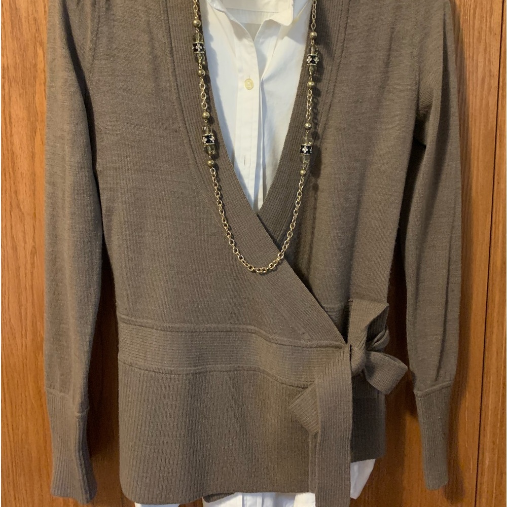 💯 Wool Wrap Cardigan - Picture 2 of 9